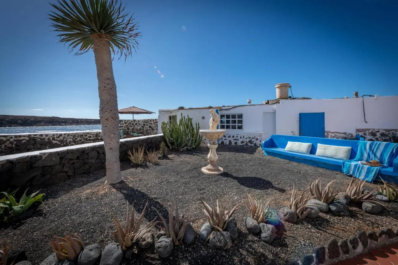 Beachfront Two Bedrooms House Casa Toral Majanicho España